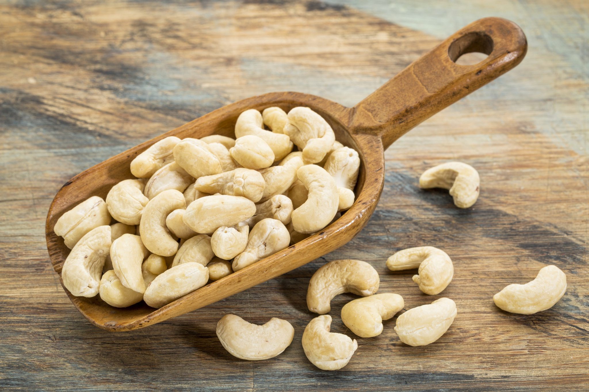 Appease Your Tummy With Tasty And Healthy Cashews